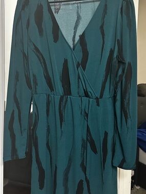 Nine West Teal and Black Long Sleeve Wrap Dress